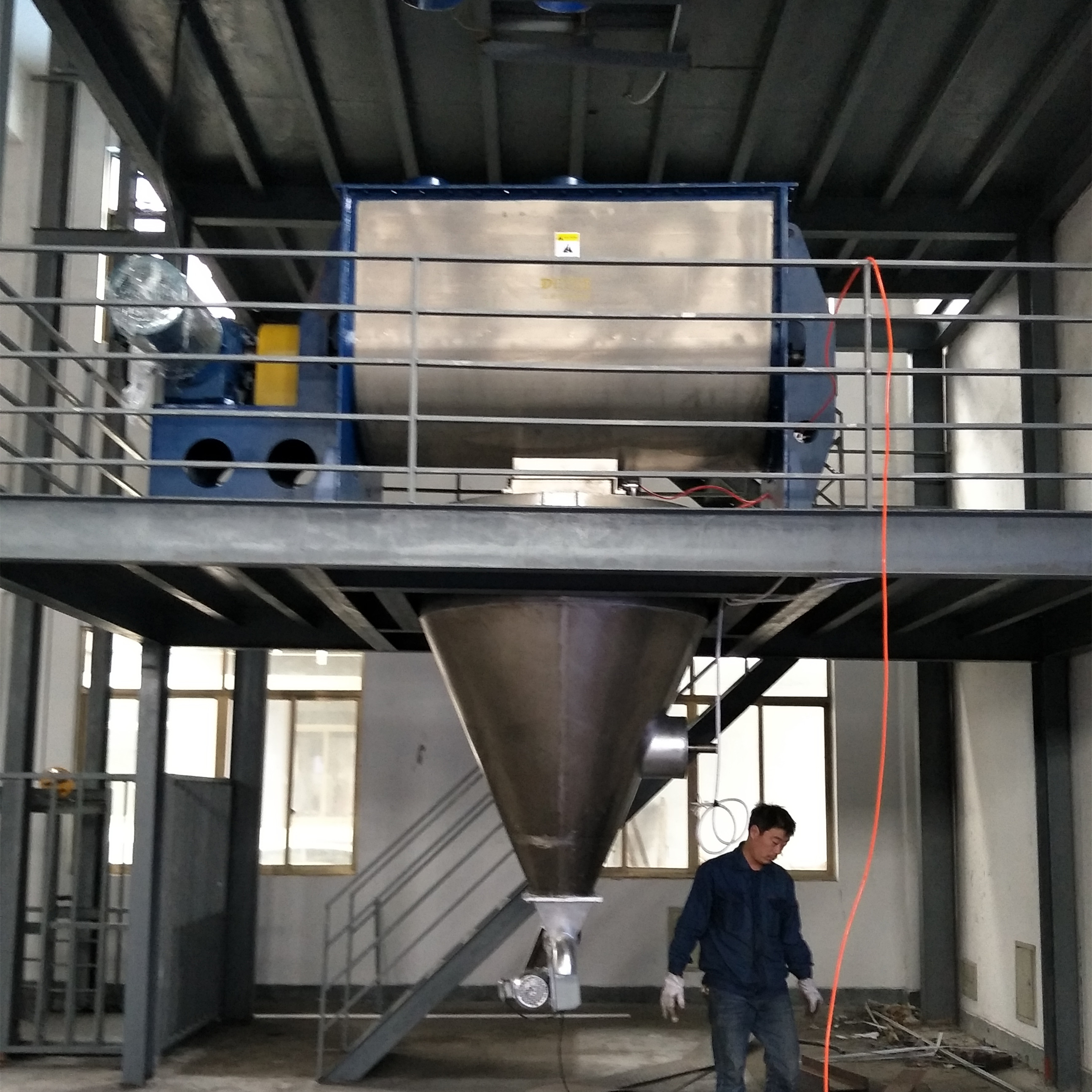 水溶肥行業-螺帶混合機(圖1)